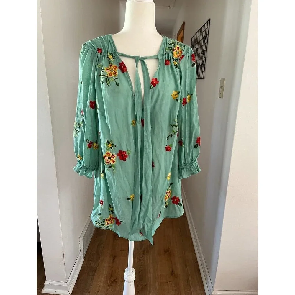 NWT FIGUEROA&flower Embroidered Top - Picture 1 of 4